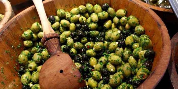 Oliven selber einlegen und marinieren