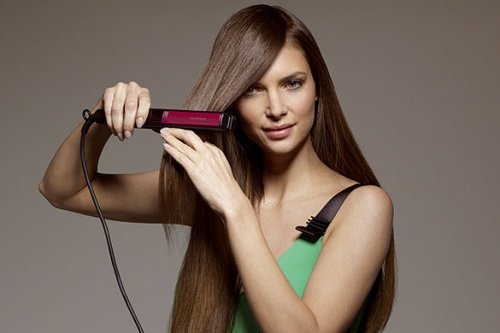 3 Tipps, um das Eisen in Ihrem Haar nicht zu beschädigen 
