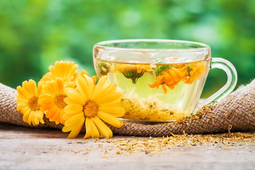 5 natürliche Heilmittel, die Ihnen helfen, die Hitzewallungen der Menopause zu reduzieren  